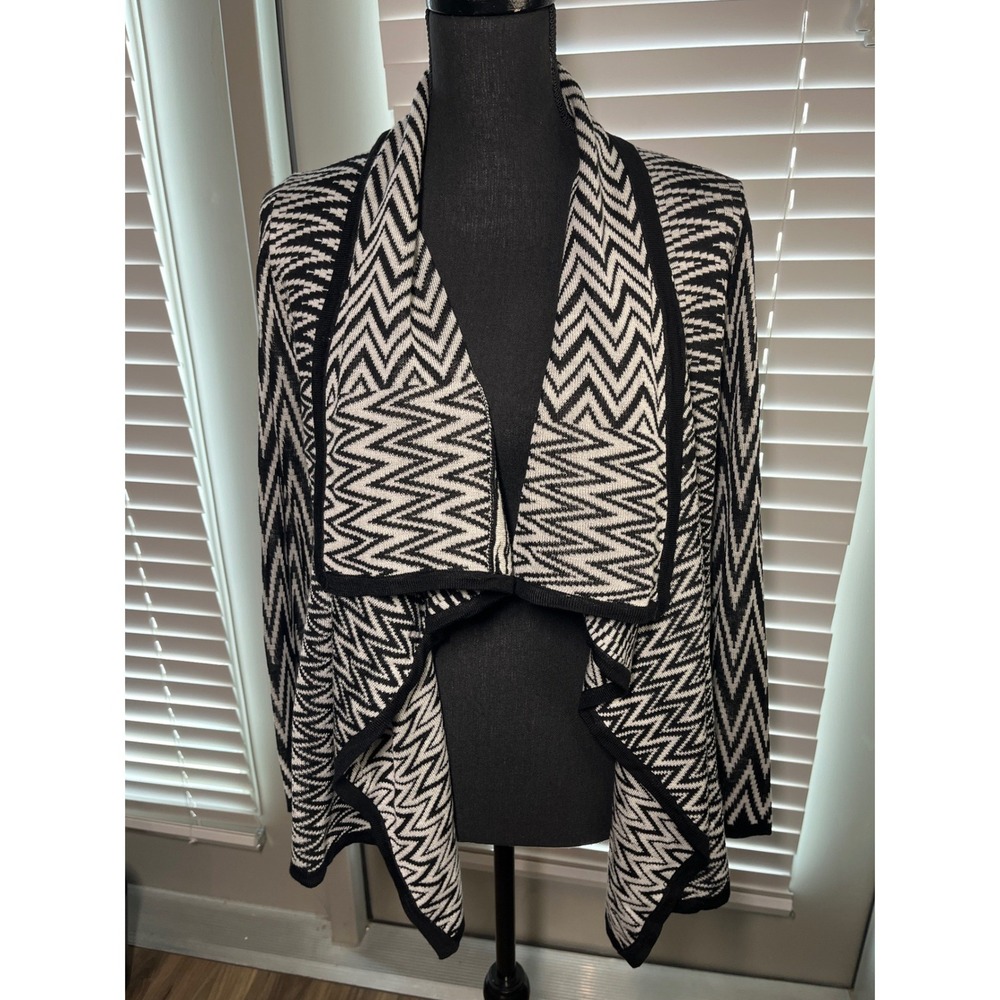 Cato Open Front Cardigan Small Black White Chevron Geometric Waterfall Knit